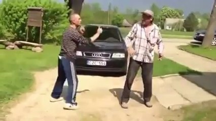 İki Sarhoş Kavga Ederse!