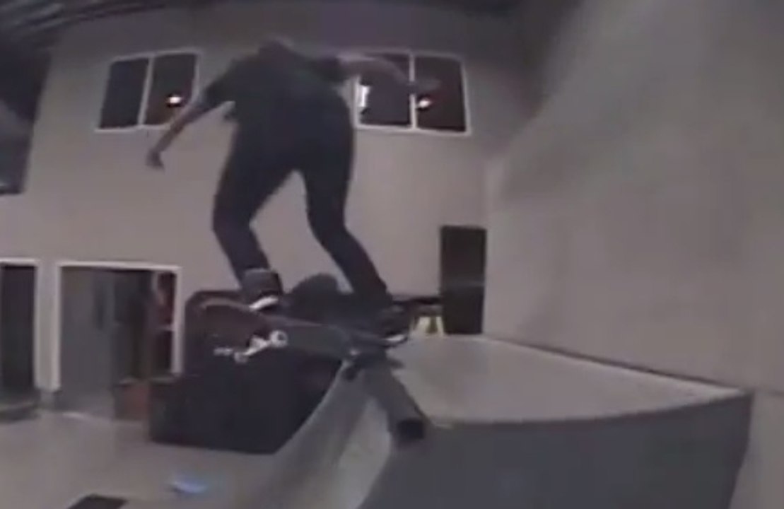 Bangin edit with Leticia Buffoni at the berrics !