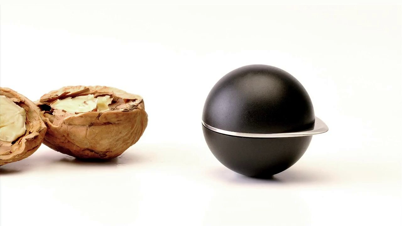 Nutshucker Orb - Walnut opener