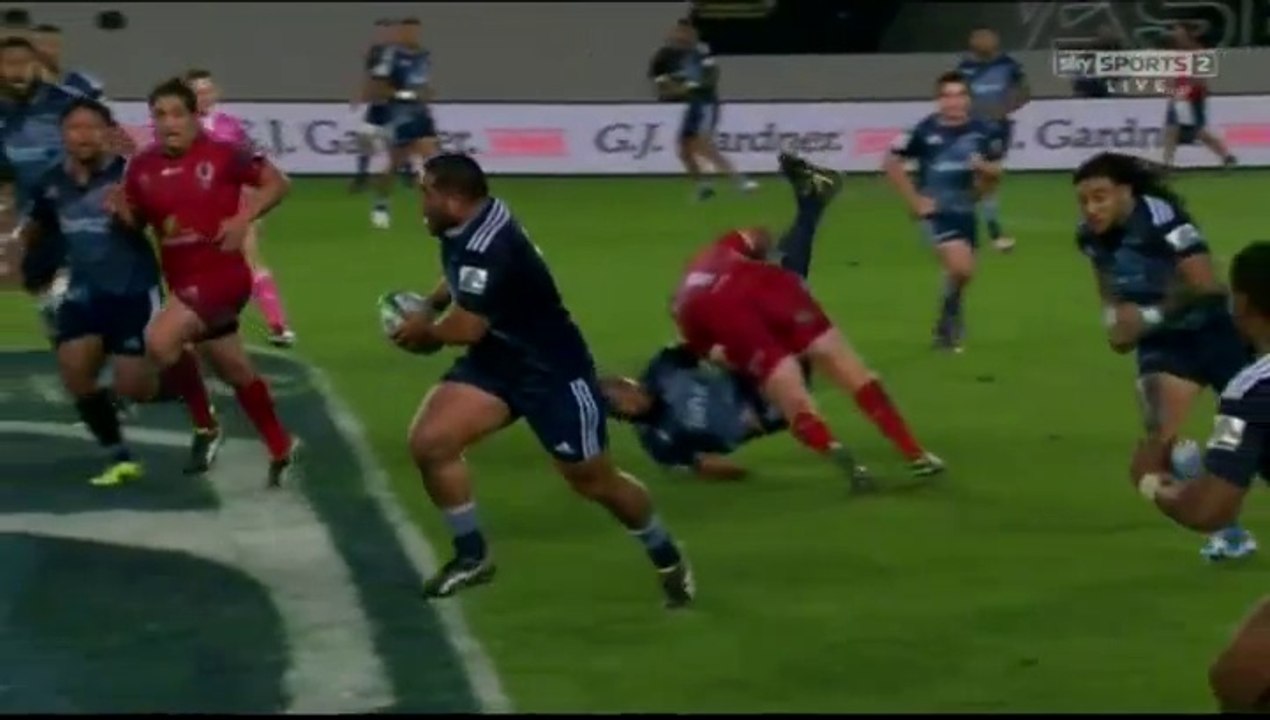 James Slipper retourne Peter Saili