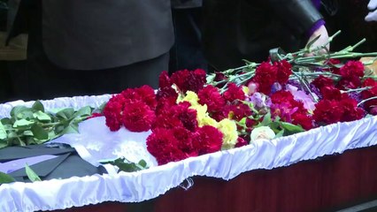 Ukraine: funérailles d'un partisan d'une Ukraine unie à Odessa