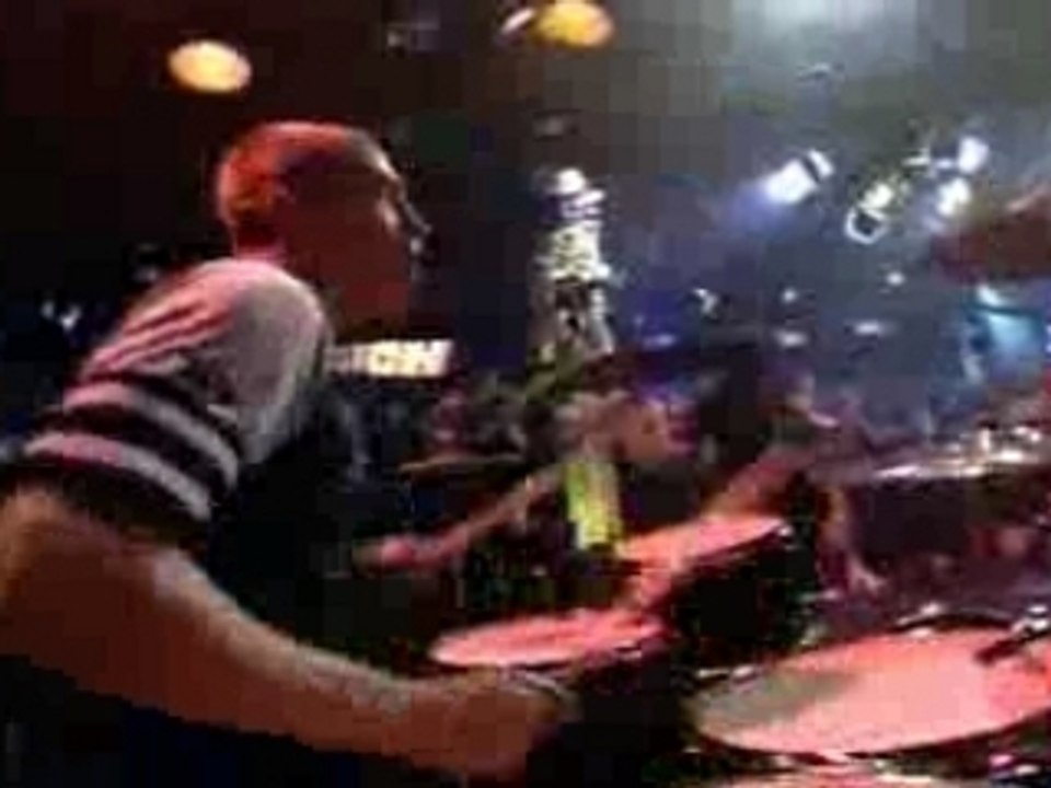 Sum 41 - Nothing On My Back Video Live