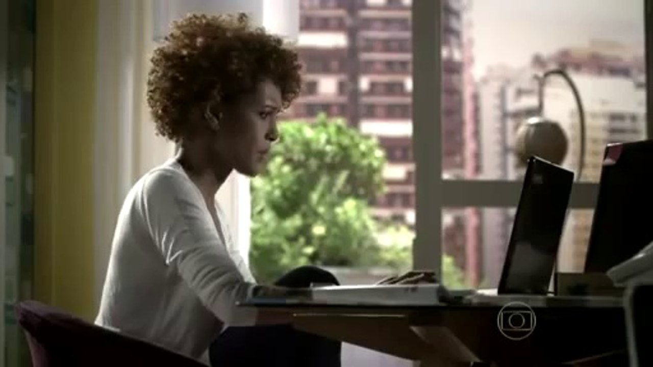 Geraçao Brasil Cap 01 05-5-14 Veronica pede para o filho Vicente ajudá-la no computador