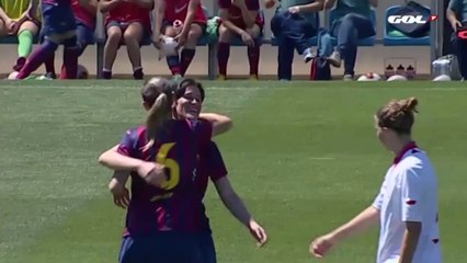 Une féminine du Barça inscrit un lob fantastique !