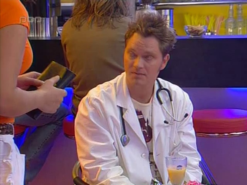 14 del- Bela Obleka In Zlati Zob