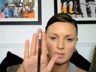 HOW TO APPLY FOUNDATION - MAKE-UP TUTORIAL