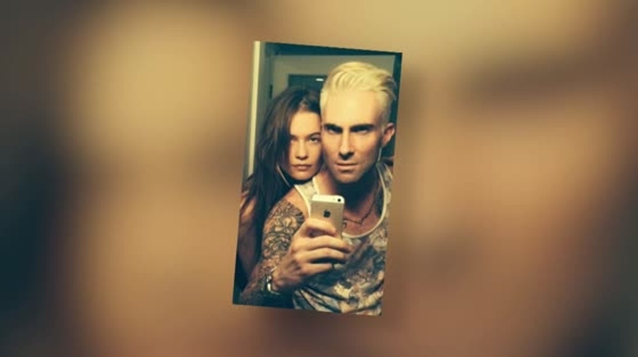 Adam Levine verteidigt sein platinblondes Haar