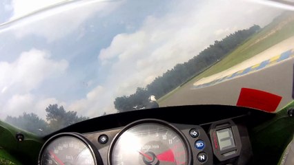 Vidéo ZX9R en poursuite de l'hornet d'Etienne Warric à Haute Saintonge