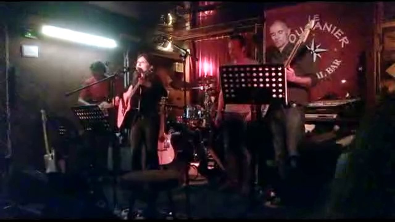 Under ( ALEX HEPBURN Cover) - Nadège