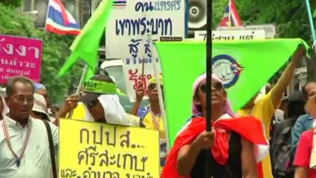 Thailand PM Yingluck Shinawatra ordered to step down