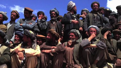 Afghan landslide survivors receive food aid