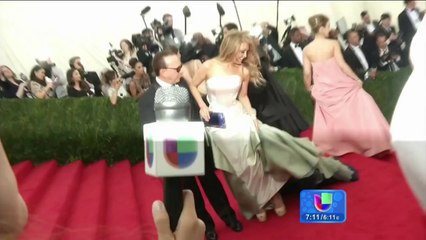 Mira el glamour de Thalía en la 'Met Gala'