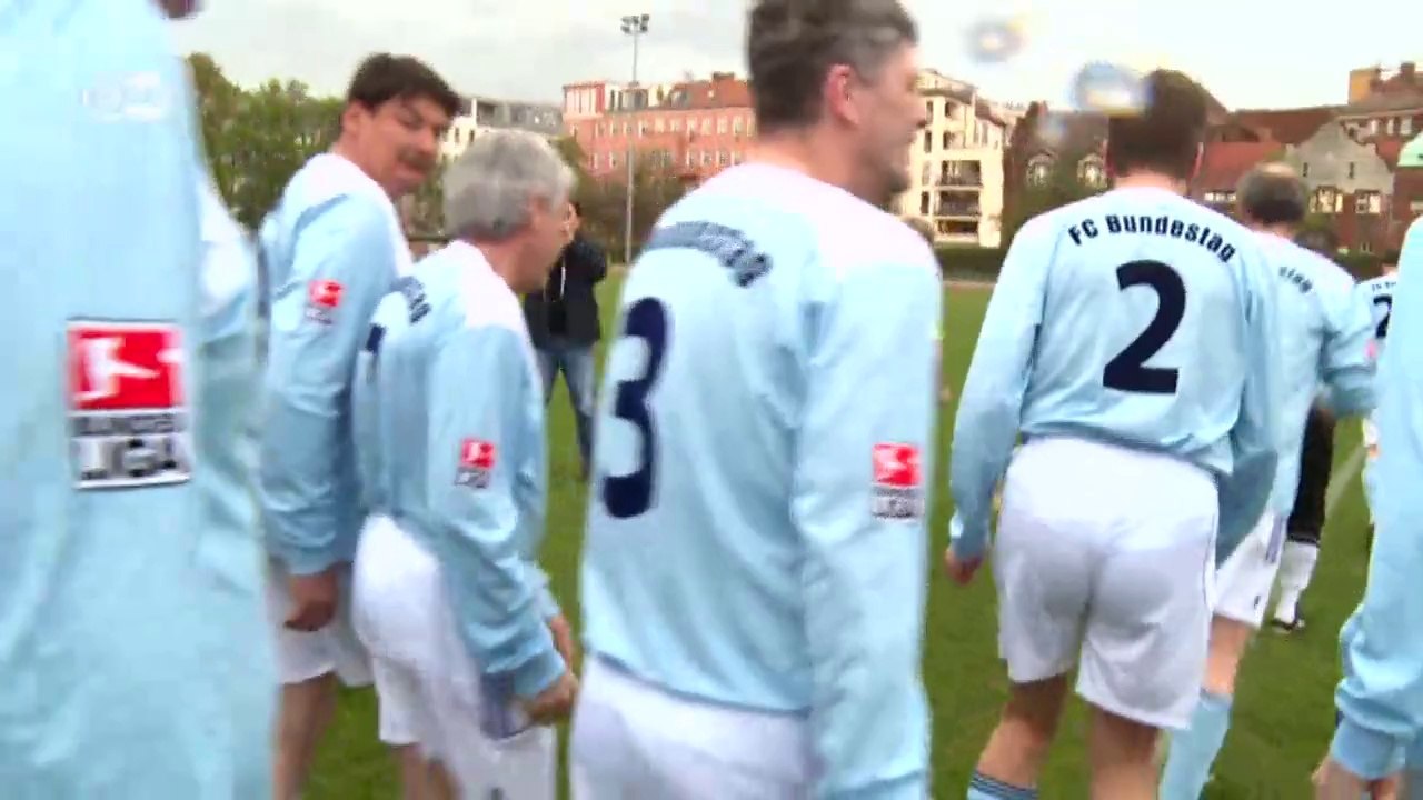 FC Bundestag | Kick off!