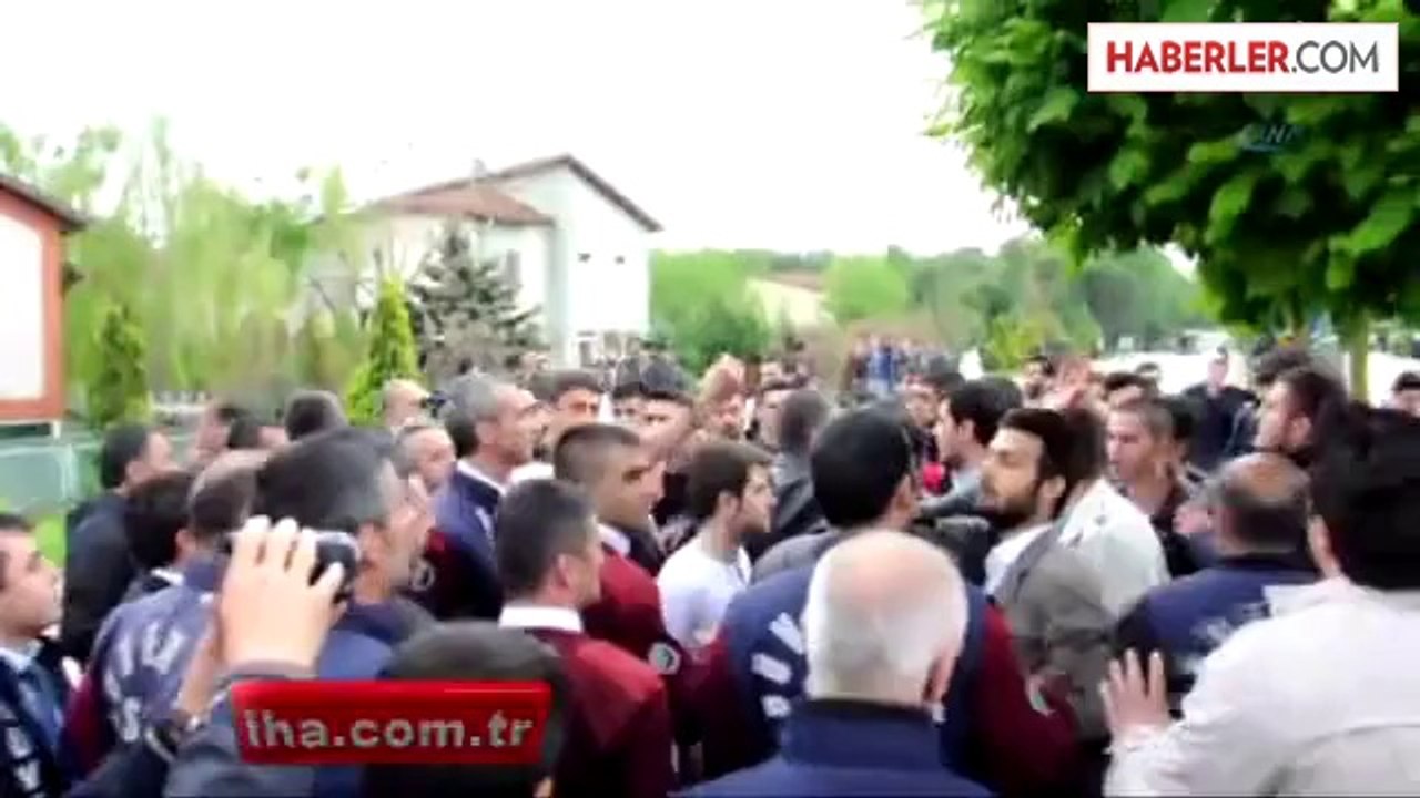 Üniversite'de Gerginlik