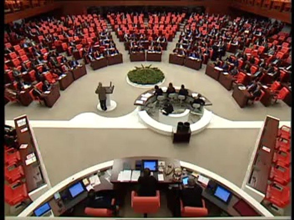Egemen Bağış, Kur-an Ayetine "büyüklerin sözü" dedi. MHP'li Uzunırmak cevabını verdi!