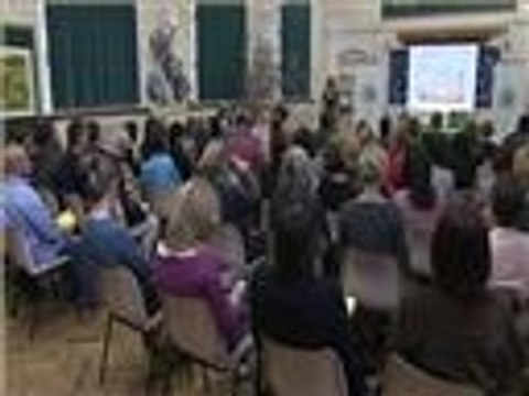 حملات ببريطانيا ضد استدراج الأطفال عبر الإنترنت