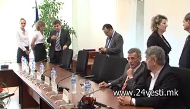 17H UNKOVSKA DIK DODELUVANJE UVERENIA ZA PRATENICKI MANDATI 07 05 2014