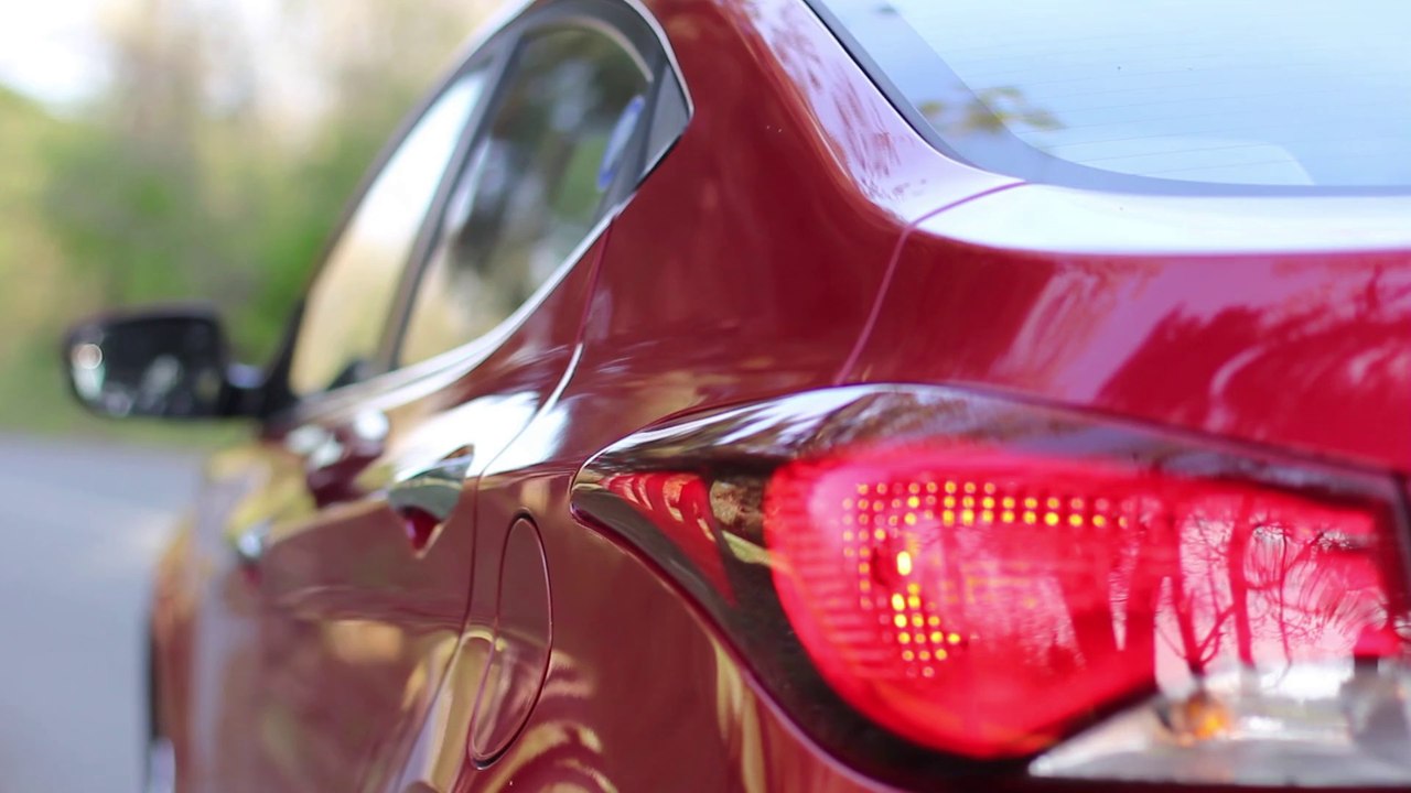 Hyundai_Elantra_1080p
