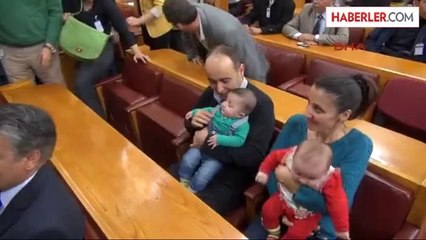 Özgür ve Lorin İsimli İkiz Bebekler Anneleriyle Birlikte Cezaevine mi Girecek?