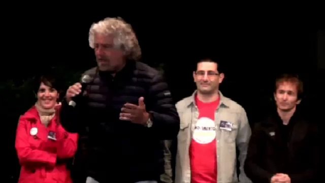 Grillo attacca Renzi Non lo sopporto più