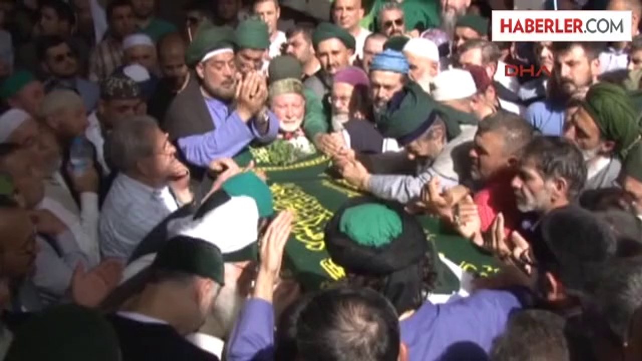 Nakşibendi Tarikatı Lideri Şeyh Nazım Kıbrıs Hayatını Kaybetti" Haberine Ek