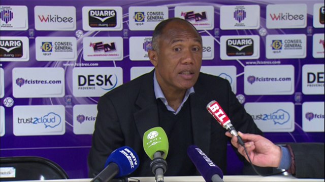 Conférence de presse FC Istres - RC Lens (1-6) : Frédéric ARPINON (FCIOP) - Antoine KOMBOUARE (RCL) - 2013/2014