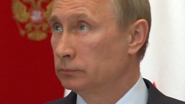 Putin calls on Ukraine rebels to put off secession vote