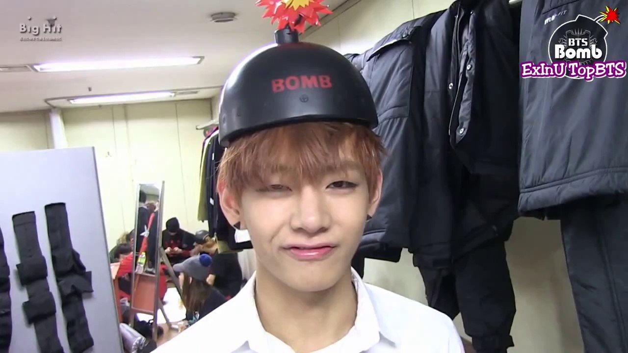 [Sub Español] BANGTAN BOMB - V está llevando...
