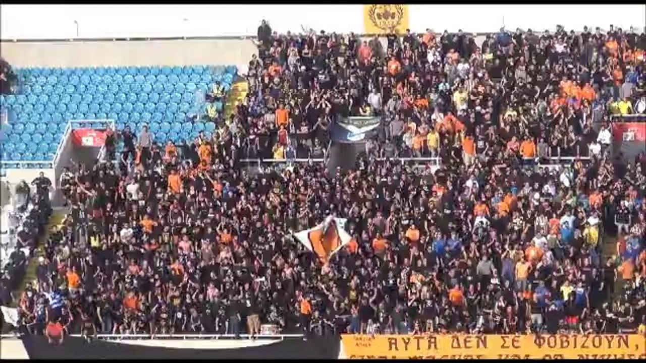 ΑΠΟΕΛ-Ομόνοια-ΑΠΟΕΛ fans (6)