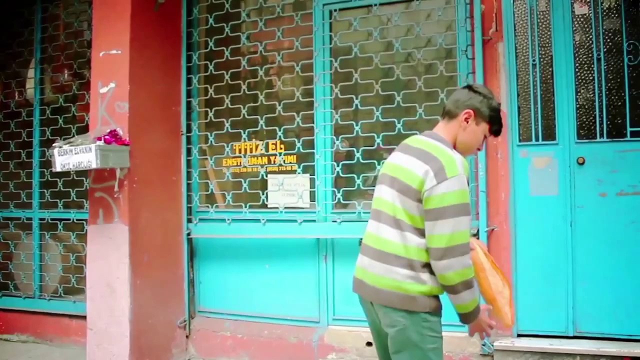 ▶Gezi ve Berkin icin >>  Rüya MASKE