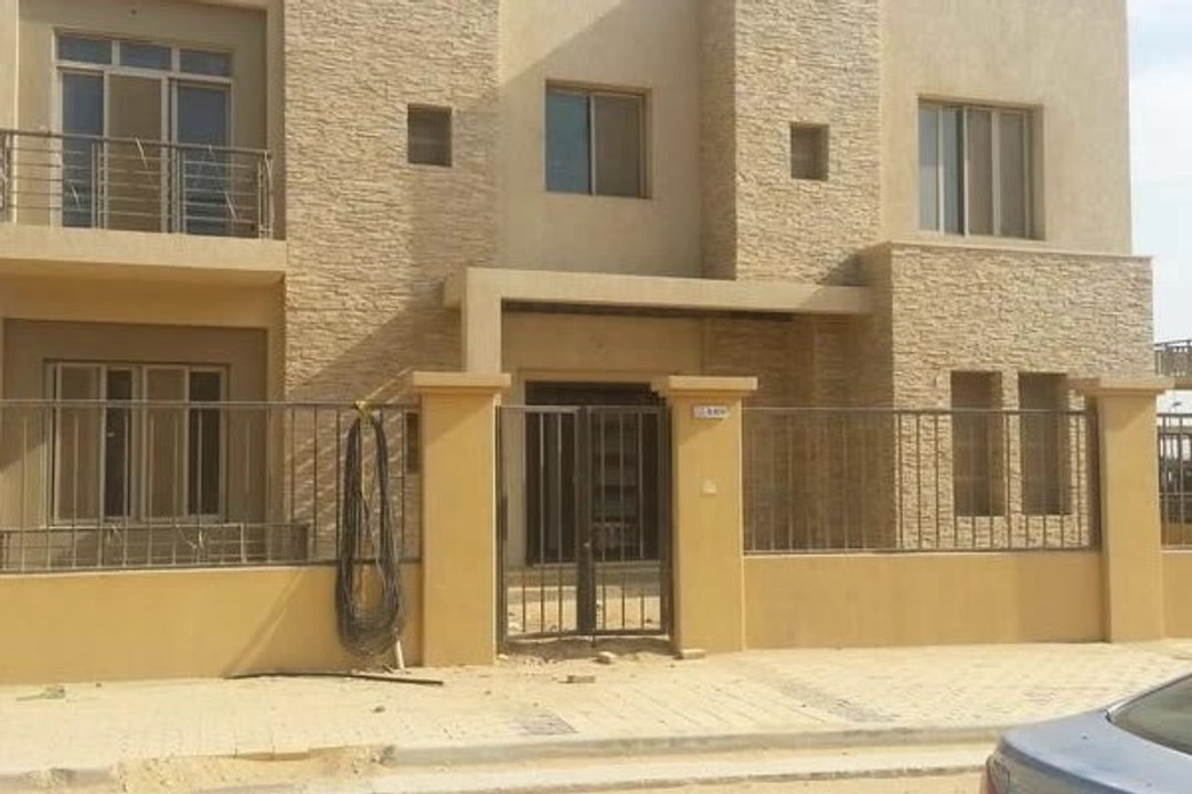 Villa for Sale in Alegria Compound Sheikh Zayed