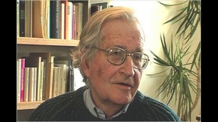 Noam Chomsky interviewé par Daniel Mermet (octobre 2013)