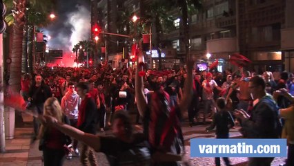 Retour du Brennus à Toulon: les supporters fous de joie