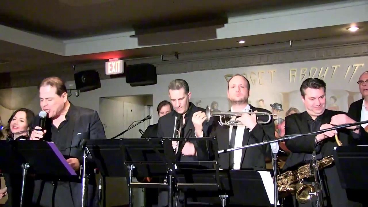 Frank D'Angelo singing and chatting with Sided Notes