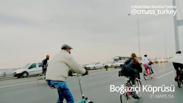 31 Mayıs Critical Mass İstanbul - Aman Sabahlar Olmasın - Boğaziçi Köprüsü Geçişi - bosphorus cycle ride