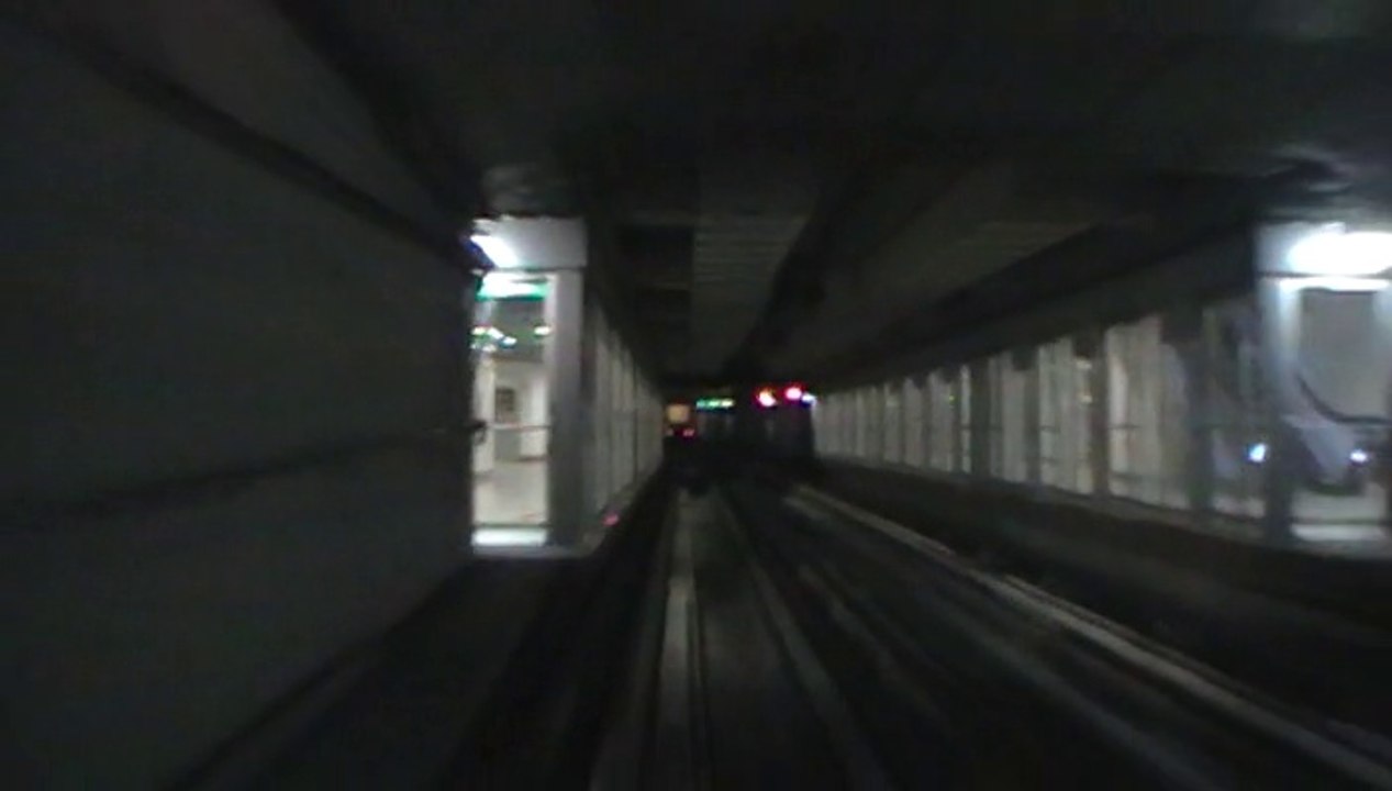 VAL208 : Voyage entre les stations Borderouge et Trois Cocus sur la ligne B du métro de Toulouse