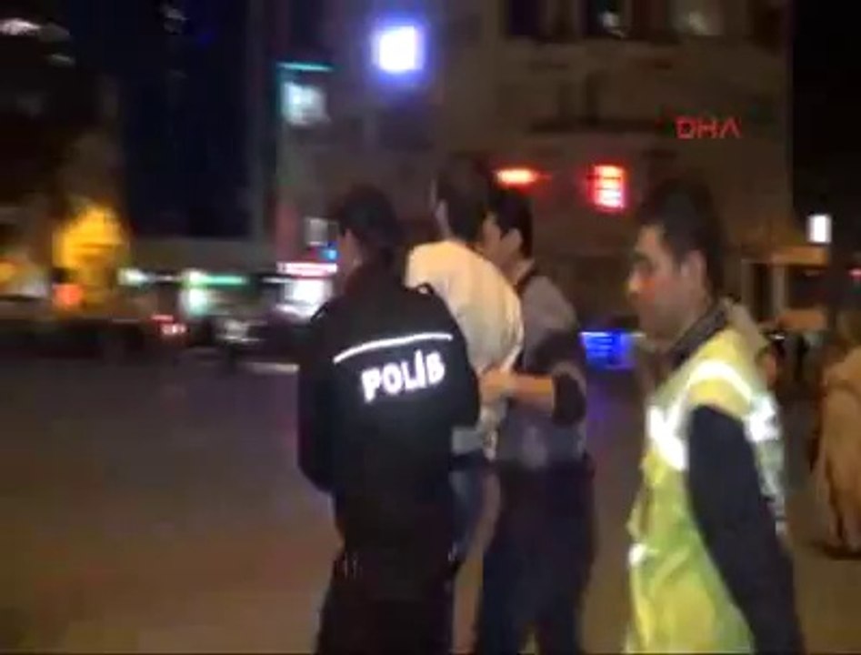 Gözaltındaki göstericiye ı www.halkinhabercisi.com