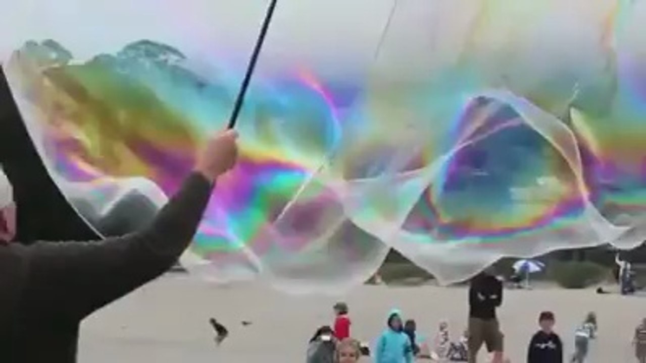 GIANT BUBBLES