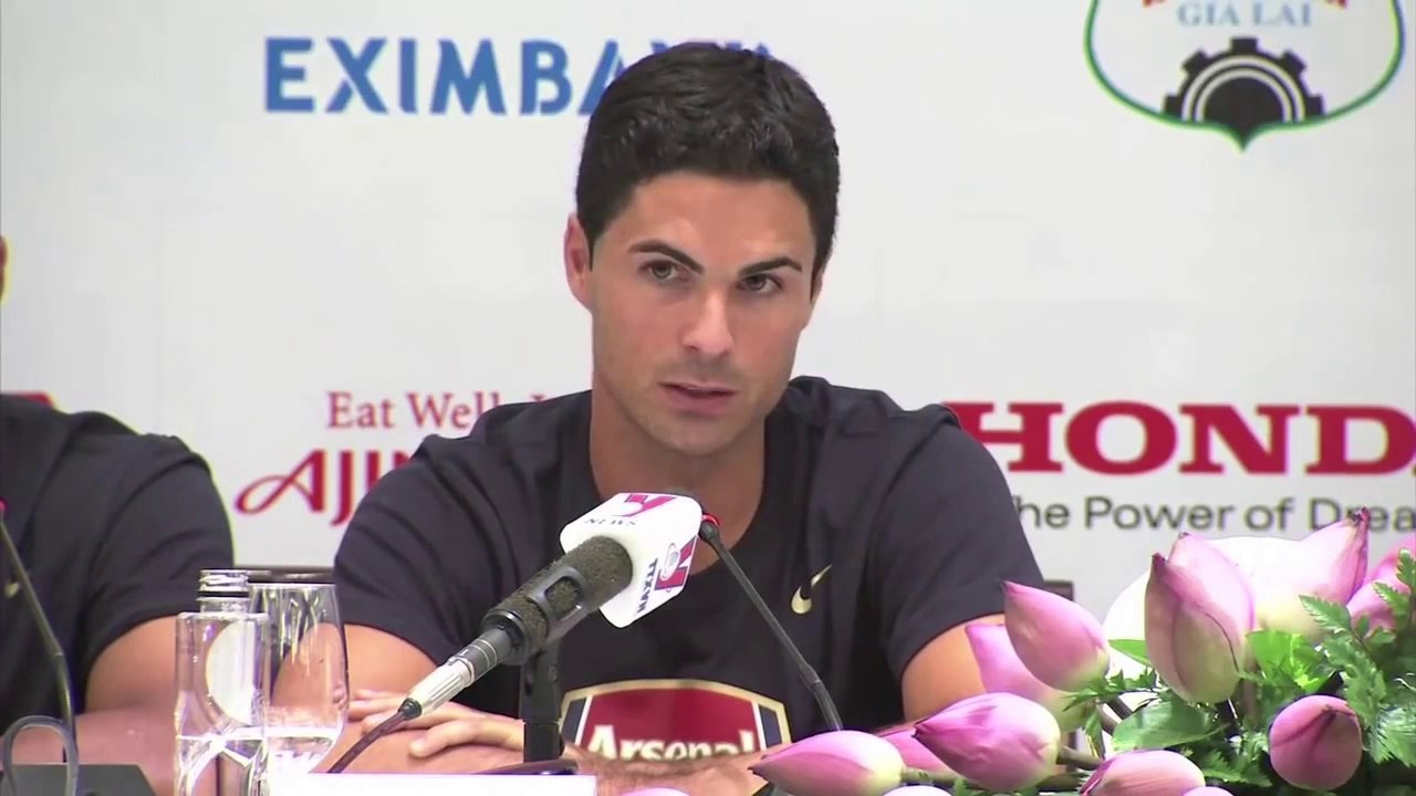 Arsenal Hold Press Conference in Hanoi