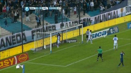 Zuculini misses open goal after rounding keeper