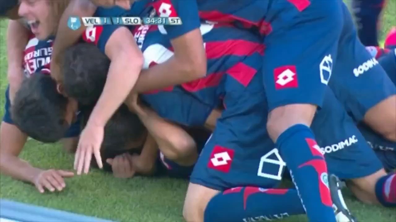 Navarro Profits from keeper blunder | Argentina Primera Division Goals & Highlights | 06-04-2013