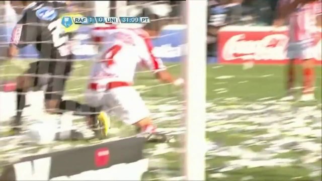 Goalie fumbles in confetti | Argentina Primera Division Goals & Highlights | 02-04-2013