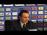 Prandelli: 'Se vinciamo il Mondiale mi faccio crescere due creste'