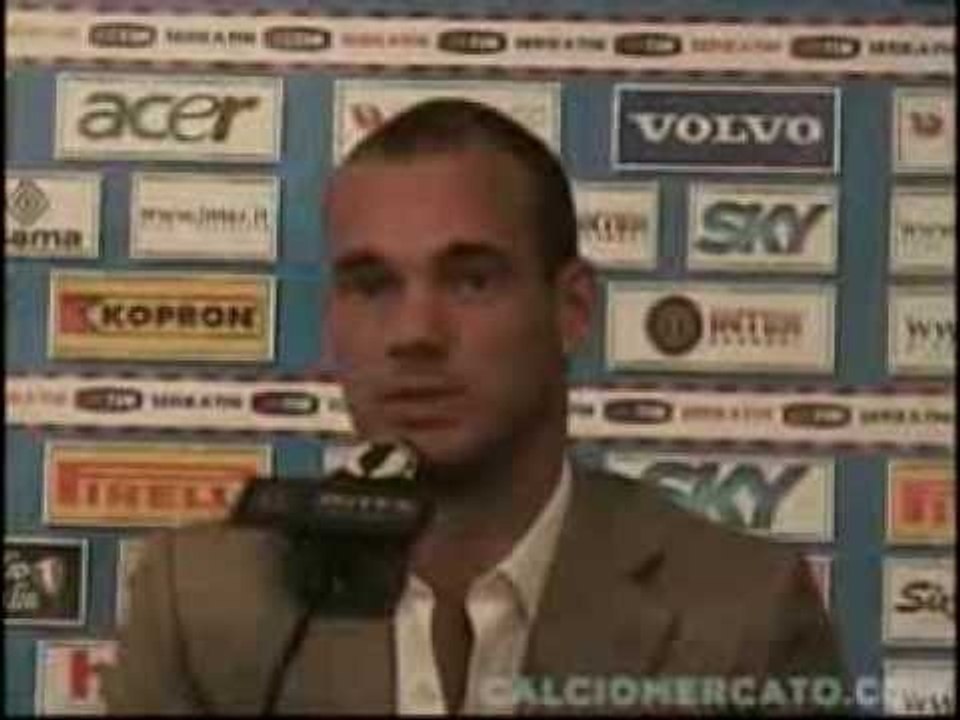 Inter, ecco Sneijder: "sono un n. 10" - Inter Milan, here's Sneijder: "I'm a no. 10"