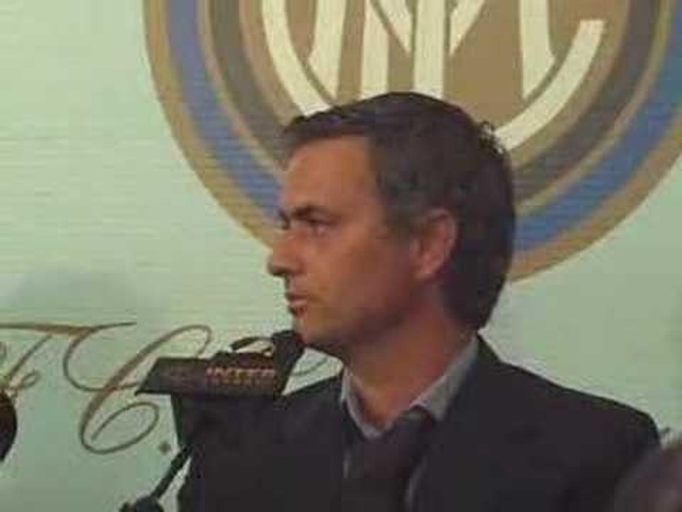 José Morinho si presenta agli interisti 'Non sono un pirla'