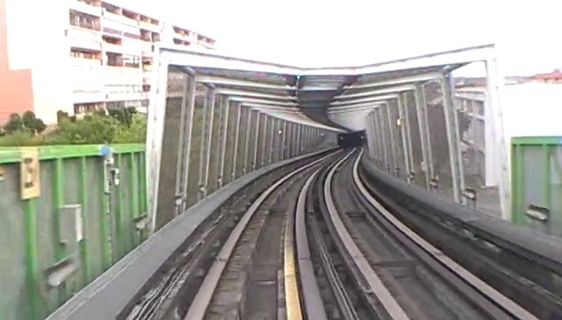 VAL206 rénovée : Voyage entre les stations Roseraie et Jolimont sur la ligne A du métro de Toulouse
