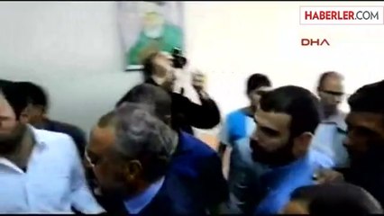 Sırrı Sakık Polisle Tartıştı: Ne Tesbih Çekiyorsunuz