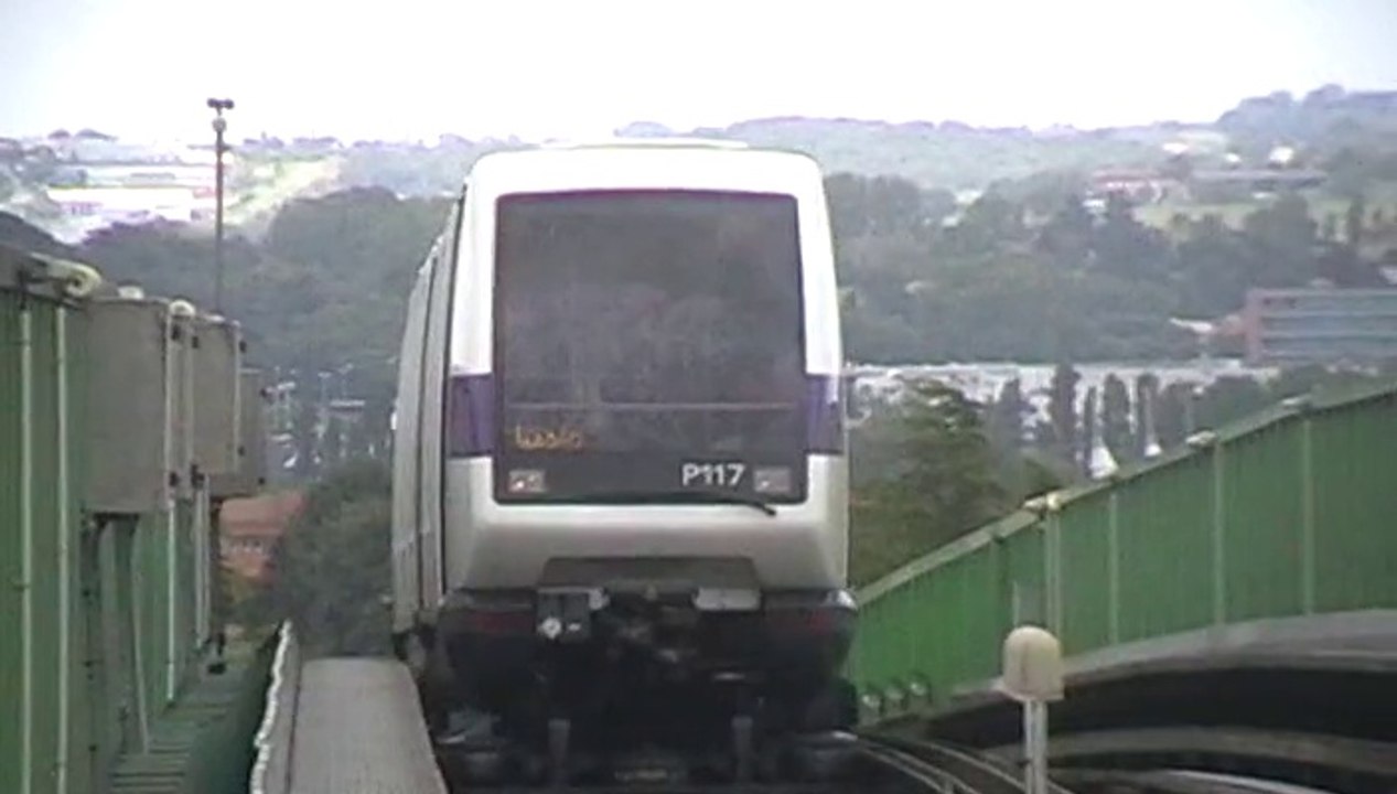 VAL208 NG : Arrivée à la station Jolimont sur la ligne A du métro de Toulouse
