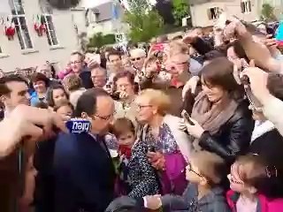 70e : François Hollande débarque à Trévières