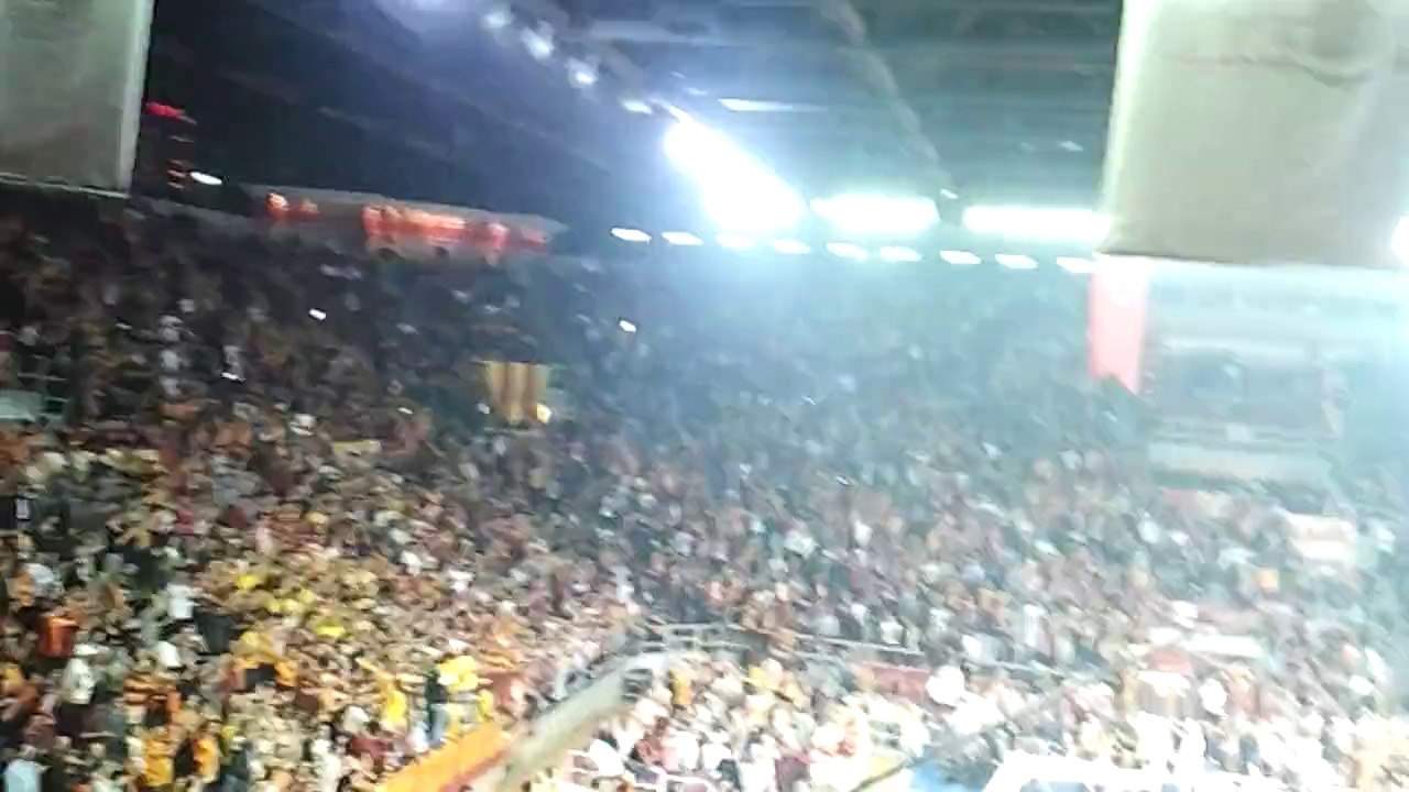 SARI KIRMIZI ŞAMPİYON CİMBOM !